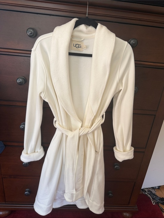 UGG Other - UGG Women's Cream Plush Shawl Collar Tie-Waist Robe